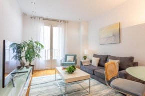 Perfect 4-Person Apartment in the Heart of Madrid Near Plaza Mayor I